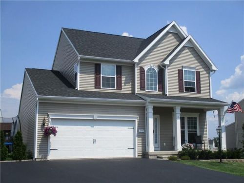 5195 Overlook Ln, Canandaigua, NY 14424-9112