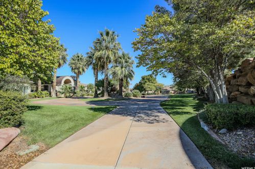 1540 Stone Clf Dr, Saint George UT 84790-6138 exterior