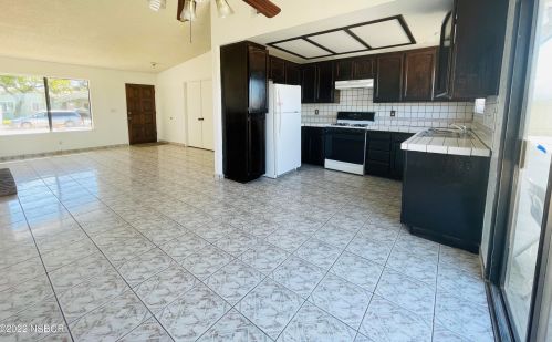 1825 Dejoy St, Santa Maria, CA 93458-1227