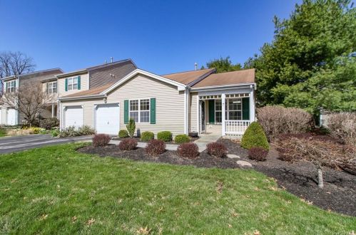 7 Rambling Brook Ln, Poughkeepsie, NY 12601-5963