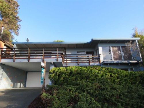 240 Western Dr, Richmond, CA 94801-4016