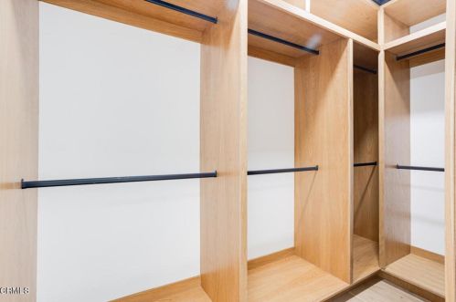 12432 La Maida St, North Hollywood CA  91607-3507 exterior