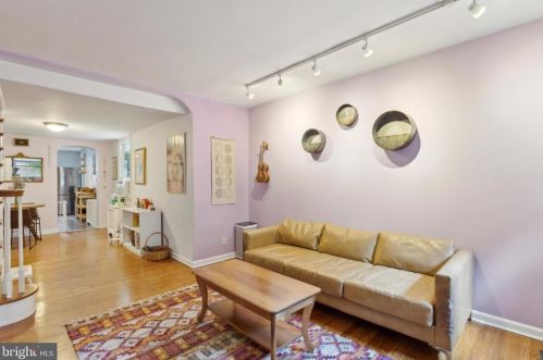 121 League St, Philadelphia PA  19147-4224 exterior