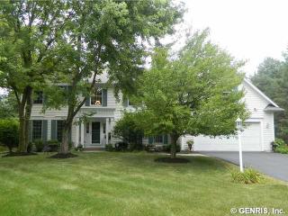 6 Stonebridge Ln, Pittsford, NY 14534-1800