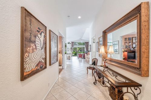 8766 Bellido Cir, Boynton Beach, FL 33472-8124