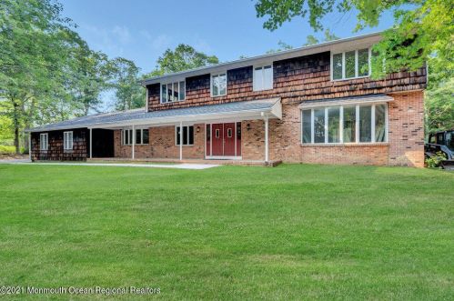 2282 Lakeside Dr, Lacey, NJ 08731-3117