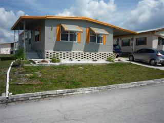 12112 Cartwright Dr, Port Richey, FL 34667-2279