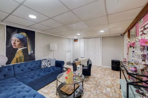 1317 Union Ave, Floral Park NY  11003-2610 exterior