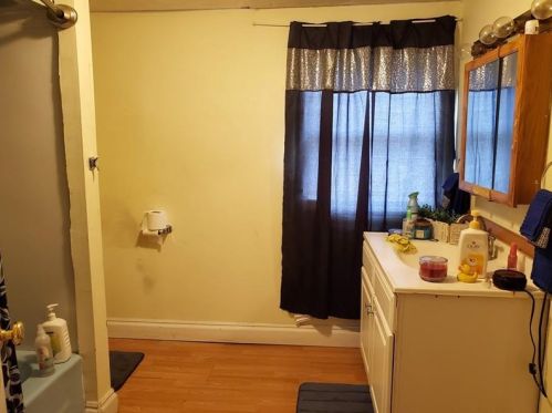 2967 State St, New Castle PA  16101-8649 exterior