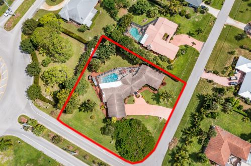 1701 Canora Rd, Fort Pierce, FL 34952-5809