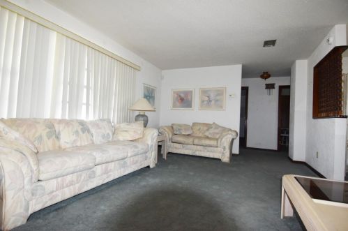 233 Abbeyville St, Deltona, FL 32725-6318