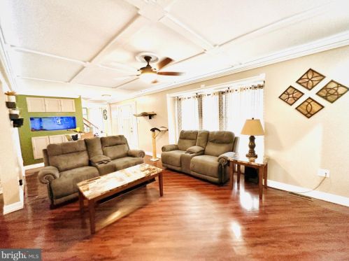 272 Pond Dr, Hockessin DE  19707-9239 exterior
