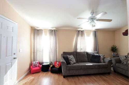411 Lewis Rd, San Jose, CA 95111-2132