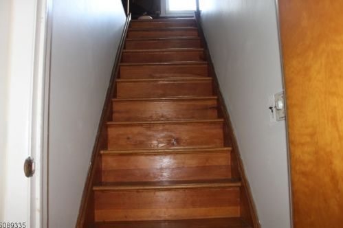 21 Diana Rd, Greystone Park NJ  07950-2104 exterior