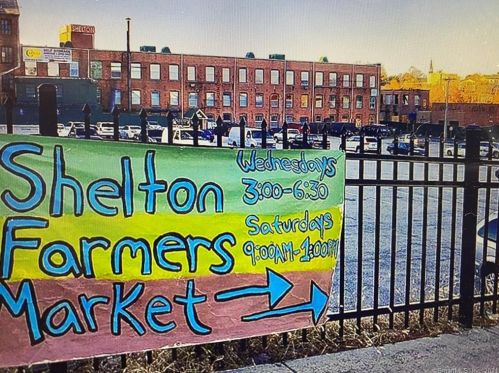 145 Canal St, Huntington CT  06484-8100 exterior