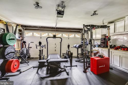 7827 Mulberry Bottom Ln, Springfield VA  22153-2314 exterior