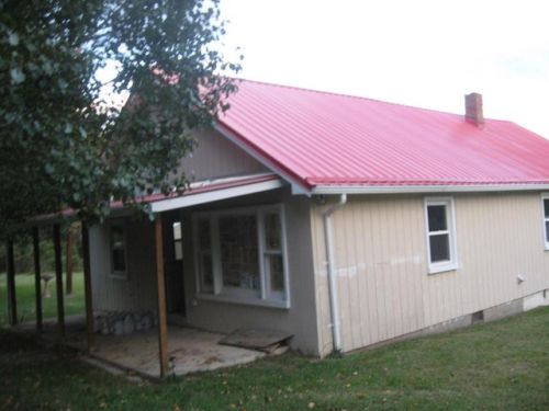 2825 Wind Rd, Troutville, VA 24090-3118