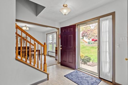 237 Blue Jay Dr, Canonsburg, PA 15317-2343