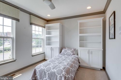 15399 Rosemont Manor Dr, Haymarket VA  20169-6271 exterior