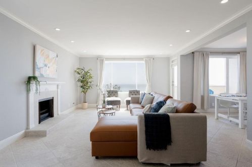 5007 Palmetto Ave, Pacifica, CA 94044-1053