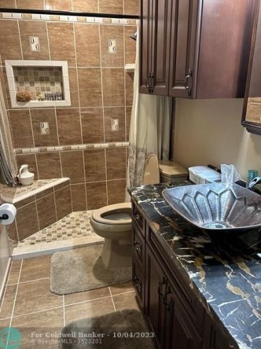 4000 137 Ave, Hollywood FL 33027-5921 exterior