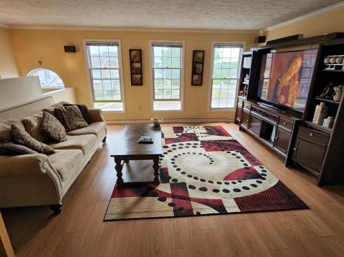 3008 Estate Dr, Noblestown PA  15071-1091 exterior