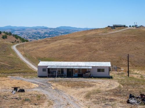 3696 Yosemite Pl, Lake Nacimiento CA  93446-7485 exterior