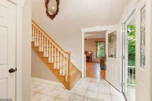 6 Henderson St, Oxford, NJ 07863-3110