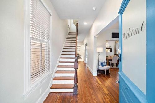 1021 Sealy St, Galveston TX 77550-3813 exterior