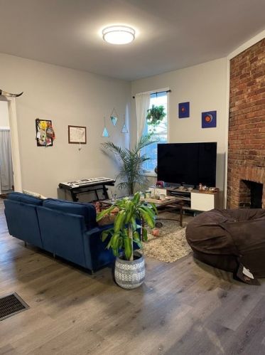 56 Laclede St, Pittsburgh, PA 15211-2138