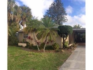 3876 Gatewood Dr, Sarasota, FL 34232-3322