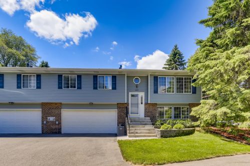 8539 Yalta Ln, Lino Lakes, MN 55014-4075