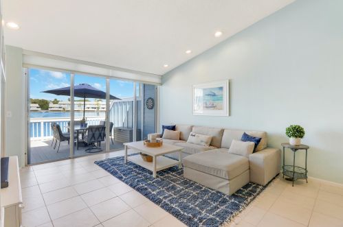 620 Ocean Dunes Cir, Jupiter FL  33477-9116 exterior
