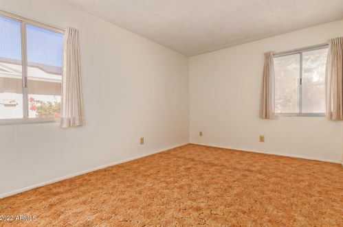 15014 37 Ave, Phoenix AZ 85053-5508 exterior