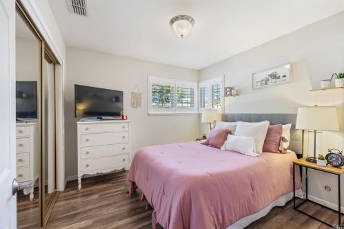 235 Grove Ave, Santa Rosa CA  95409-3813 exterior