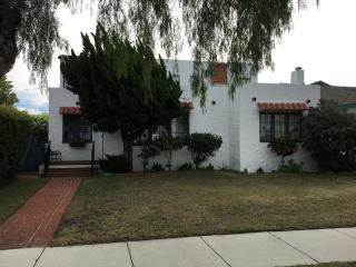 211 Alameda Blvd, San Diego CA  92118-1133 exterior