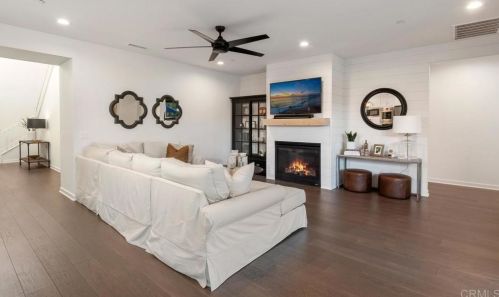 1639 Brady Cir, Carlsbad CA  92008-2574 exterior