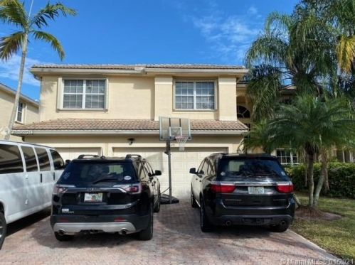 16491 18th St, Hollywood, FL 33027-4469