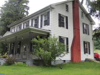 179 Mountain Rd, Hometown, PA 18252-5037