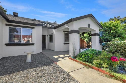 712 Carpenter Way, Wheatland, CA 95692-9279