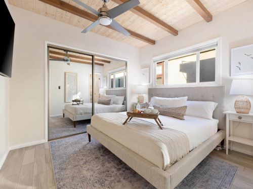 824 Anacapa Ct, San Diego CA  92109-8203 exterior