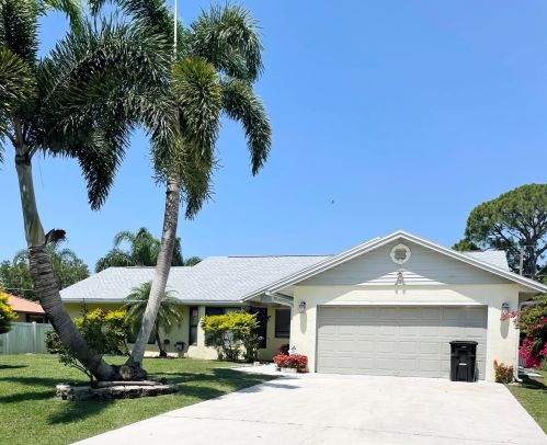 338 Heather St, Fort Pierce, FL 34983-8715