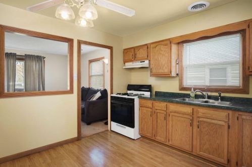 301 8th St, Hobart IN  46342-5124 exterior