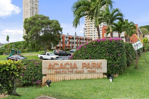 1103 Acacia Rd, Pearl City HI  96782-2585 exterior