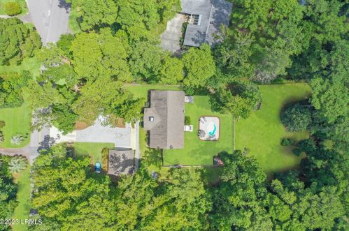 11 Pickens St, Beaufort, SC 29907-1925