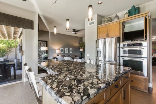 187 Kavenish Dr, Rancho Mirage CA  92270-3244 exterior