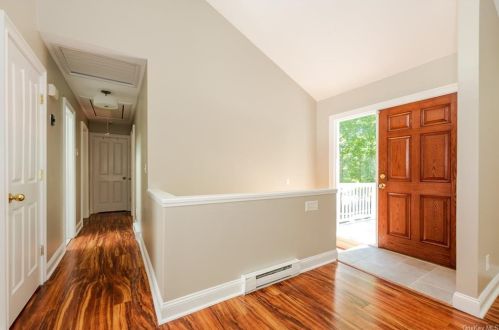 47 Albion Oval, Mahopac, NY 10541-3601