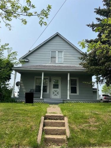 204 4th St, Ladysmith, WI 54848-1858