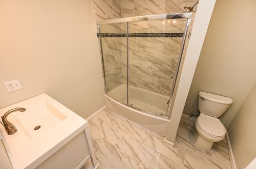 137 Cross Rd, Oakdale NY  11769-2141 exterior