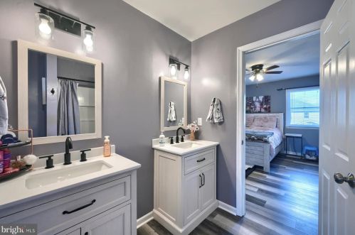 3 Fairfax Vlg, Harrisburg PA  17112-9557 exterior